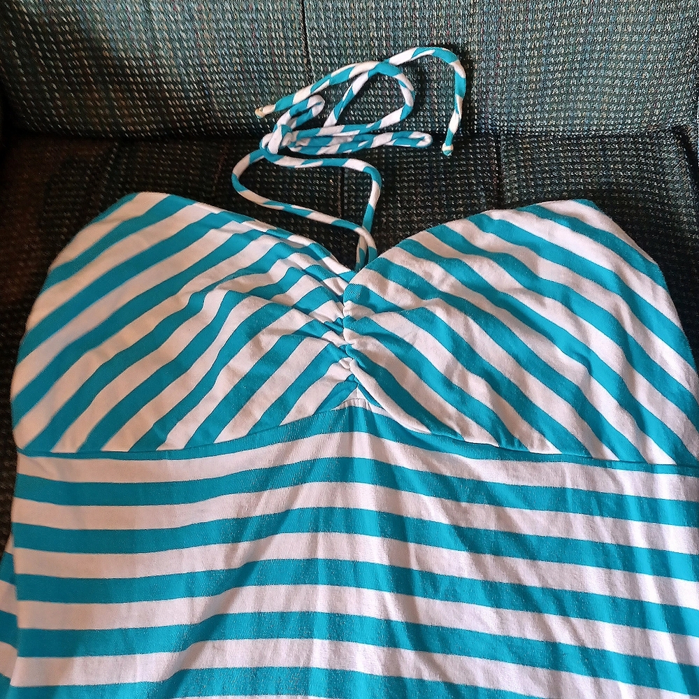 Halter with tie strap - Picture 2 of 3